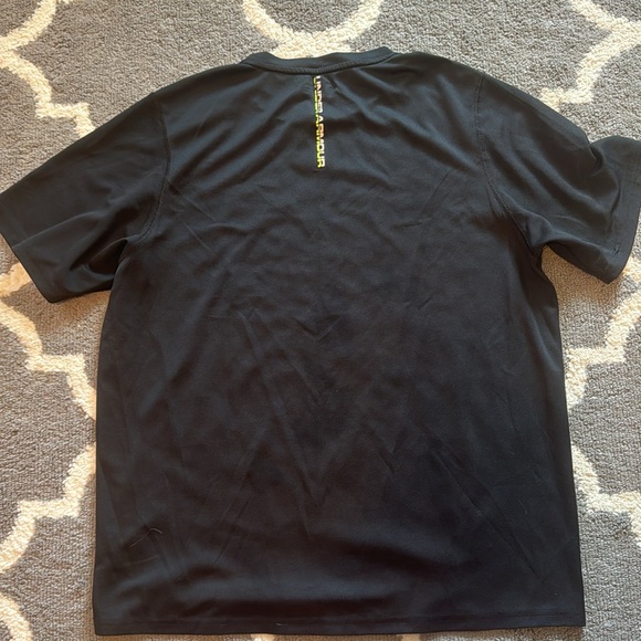 Men’s Under Armour T-shirt -Smoke Free Home- Worn 1-2 times- Excellent - Picture 5 of 5